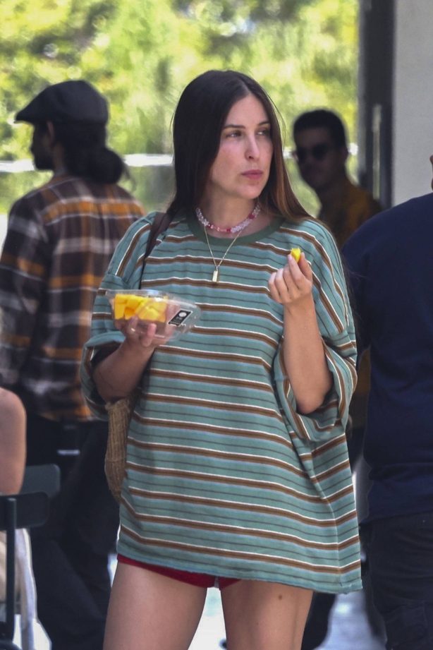 Scout Willis - Spotted waiting at smog check station in Los Feliz