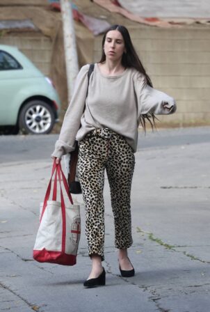 Scout Willis - Wears leopard print pants while shopping in Los Angeles