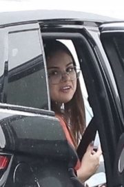 Selena Gomez - Arrives at Studio in Los Angeles