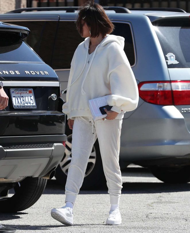 Selena Gomez - Arriving at Ice Skate in Los Angeles