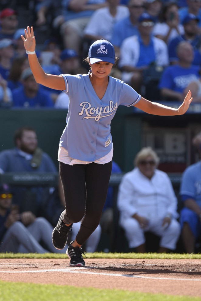 Selena Gomez - Big Slick Celebrity Softball Game in Kansas City