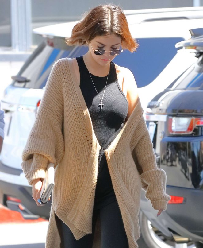 Selena Gomez - Goes to a store at a gas station in LA