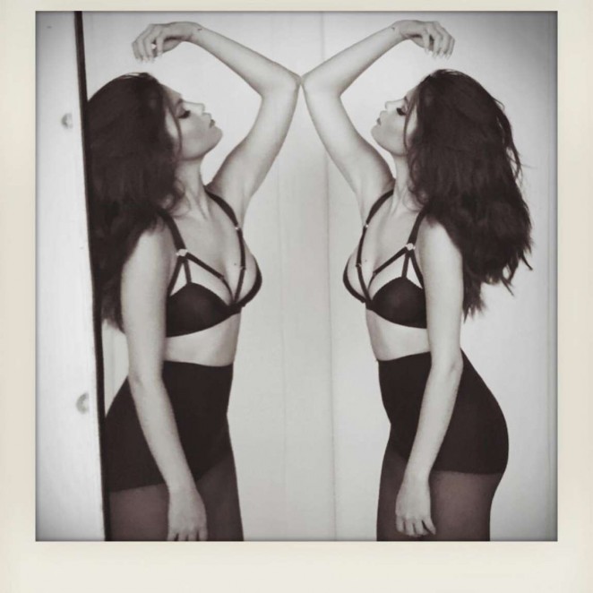 Selena Gomez Hot Instagram Pics
