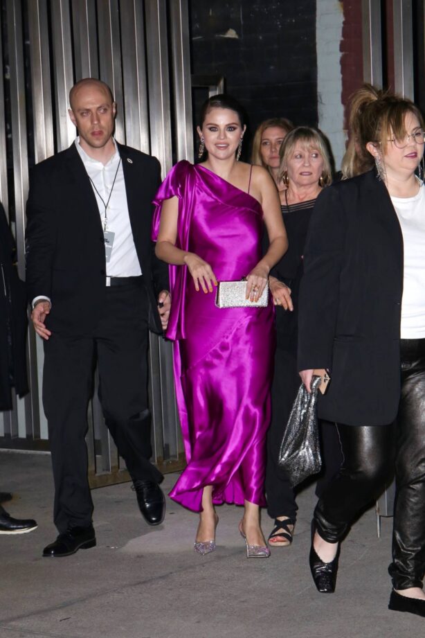Selena Gomez - Leaves the 'Selena Gomez - My Mind and Me' premiere in Los Angeles