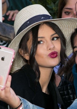 Selena Gomez - Leaving her hotel in Paris