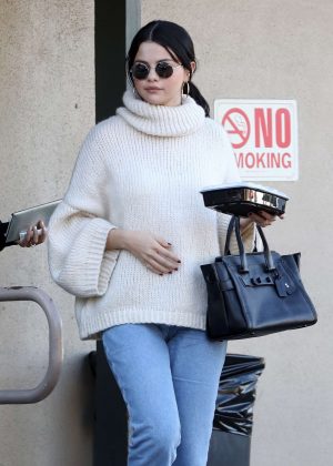 Selena Gomez - Leaving Hugo's Restaurant in Los Angeles