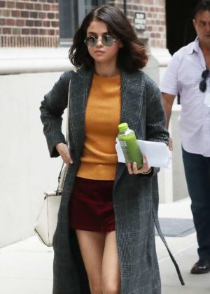 Selena Gomez - Leggy out in NYC