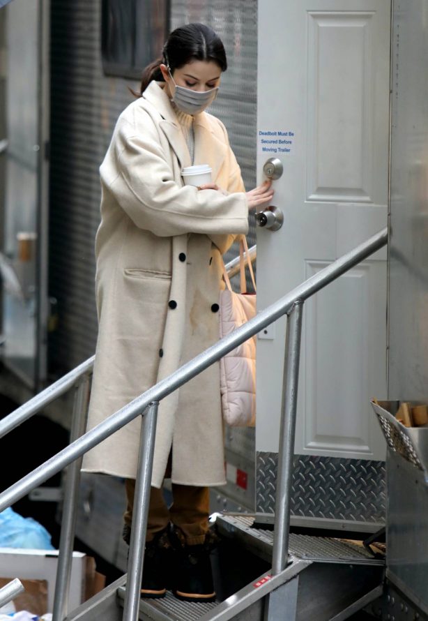 Selena Gomez - 'Only Murders in the Building' filming in New York