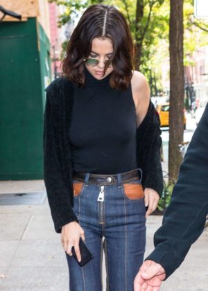 Selena Gomez - Out and about in NY