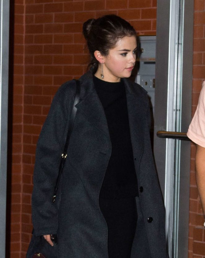 Selena Gomez out for dinner at the Spotted Pig in NYC