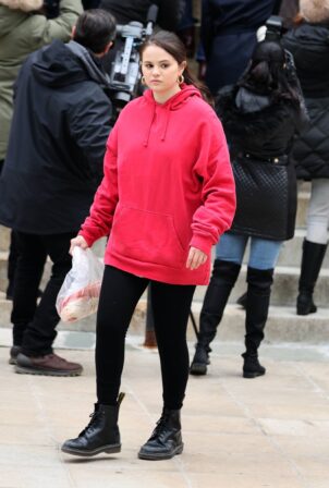Selena Gomez - Pictured filming at the Only Murders in the Building set in Long Island City