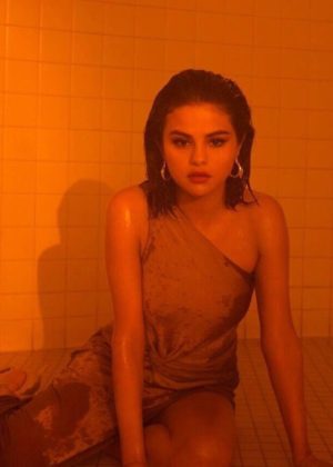 Selena Gomez - Promotional Photoshoot for New Single 'Wolves'