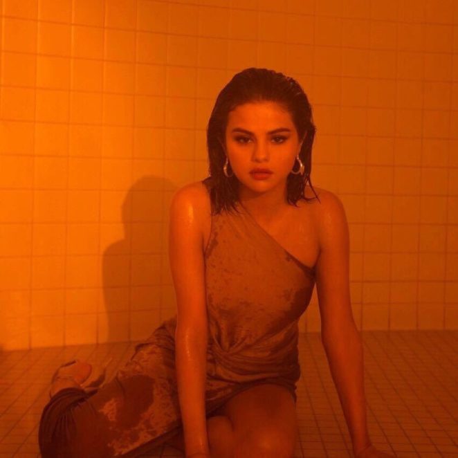 Selena Gomez - Promotional Photoshoot for New Single 'Wolves'