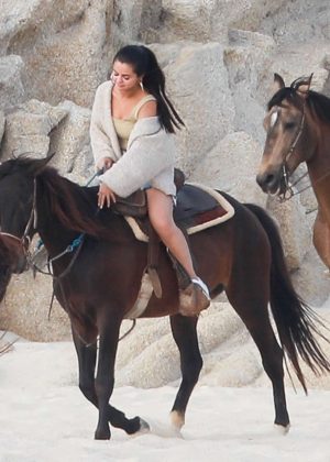 Selena Gomez - Riding a horse with friends in Cabo San Lucas