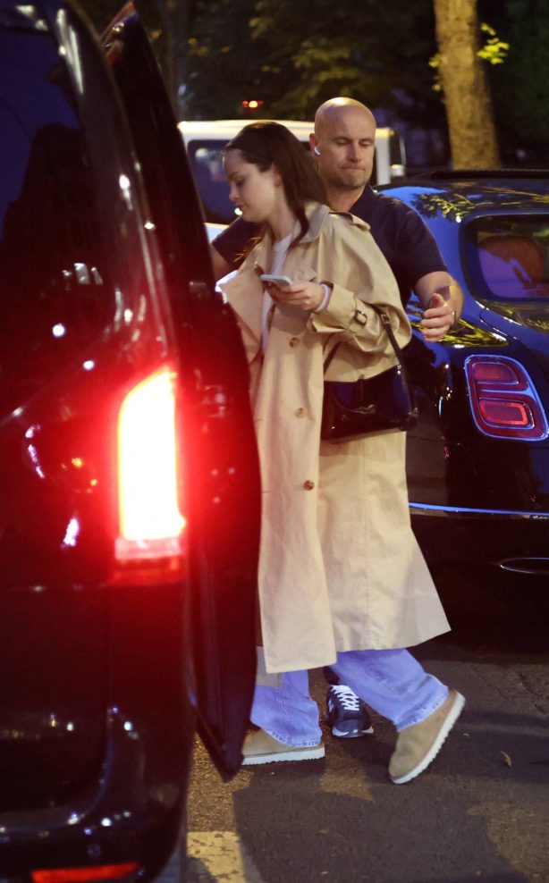 Selena Gomez - Seen after filming and studio in Paris