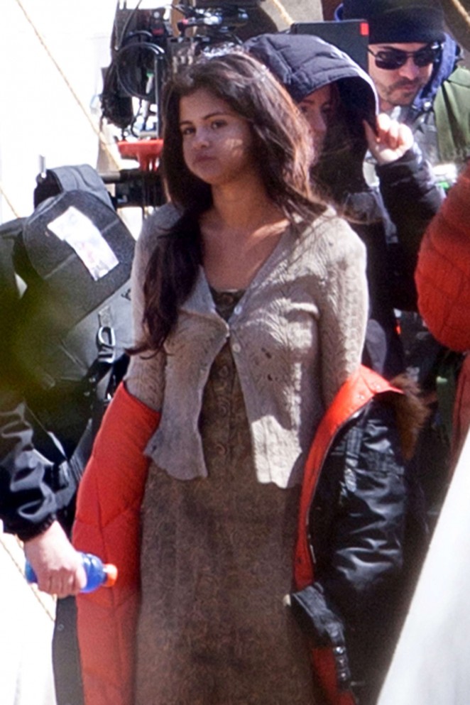 Selena Gomez - Filming 'In Dubious Battle' set in Atlanta