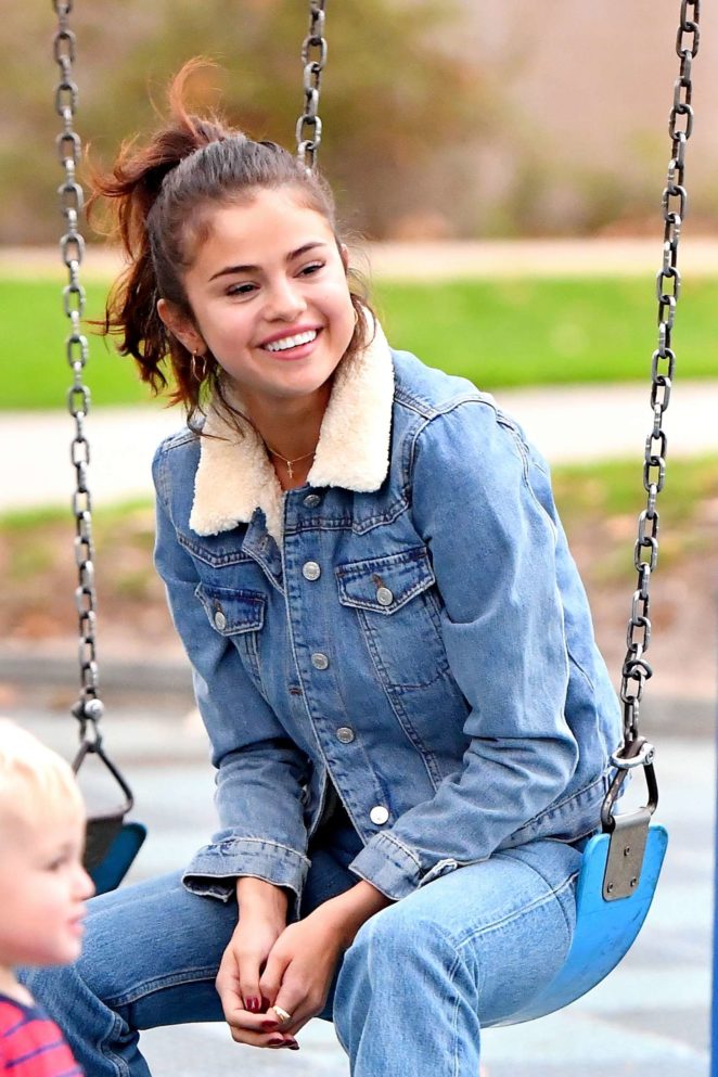 Selena Gomez - Stops by a park and meet the fans in Burbank