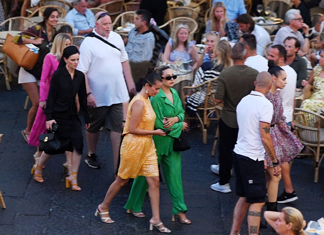 Selena Gomez 2022 : Selena Gomez – With Sofia Carson on a shopping trip in Capri-11