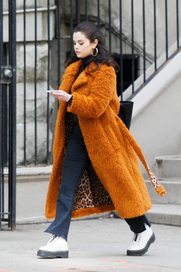 Selena Gomez - Wore brown furry coat on the set of 'Only Murders in the Building' in Manhattan