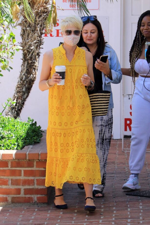 Selma Blair - In yellow dress Out for a coffee in Studio City