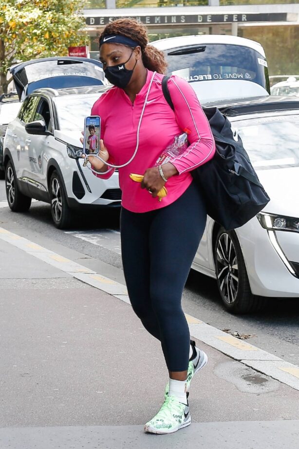 Serena Williams - Arriving at her hotel after training at Roland Garros 2021 in Paris