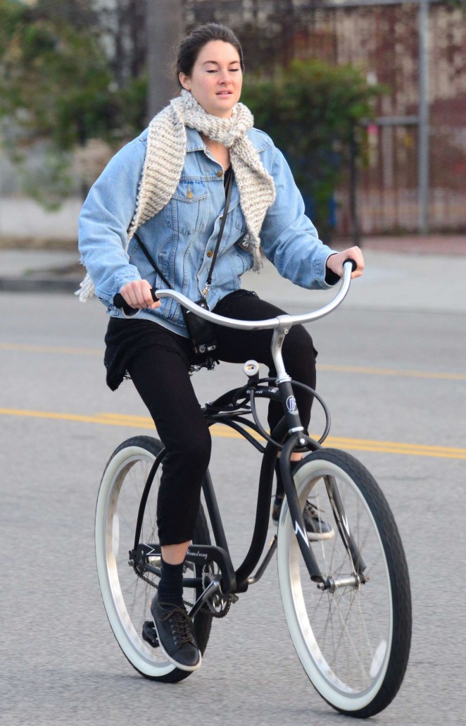 Shailene Woodley riding a bicycle in Venice