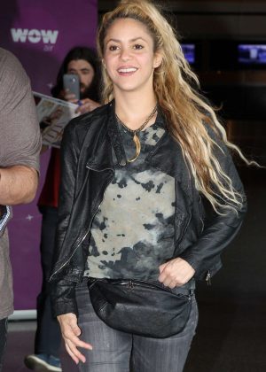 Shakira at the airport in Boston