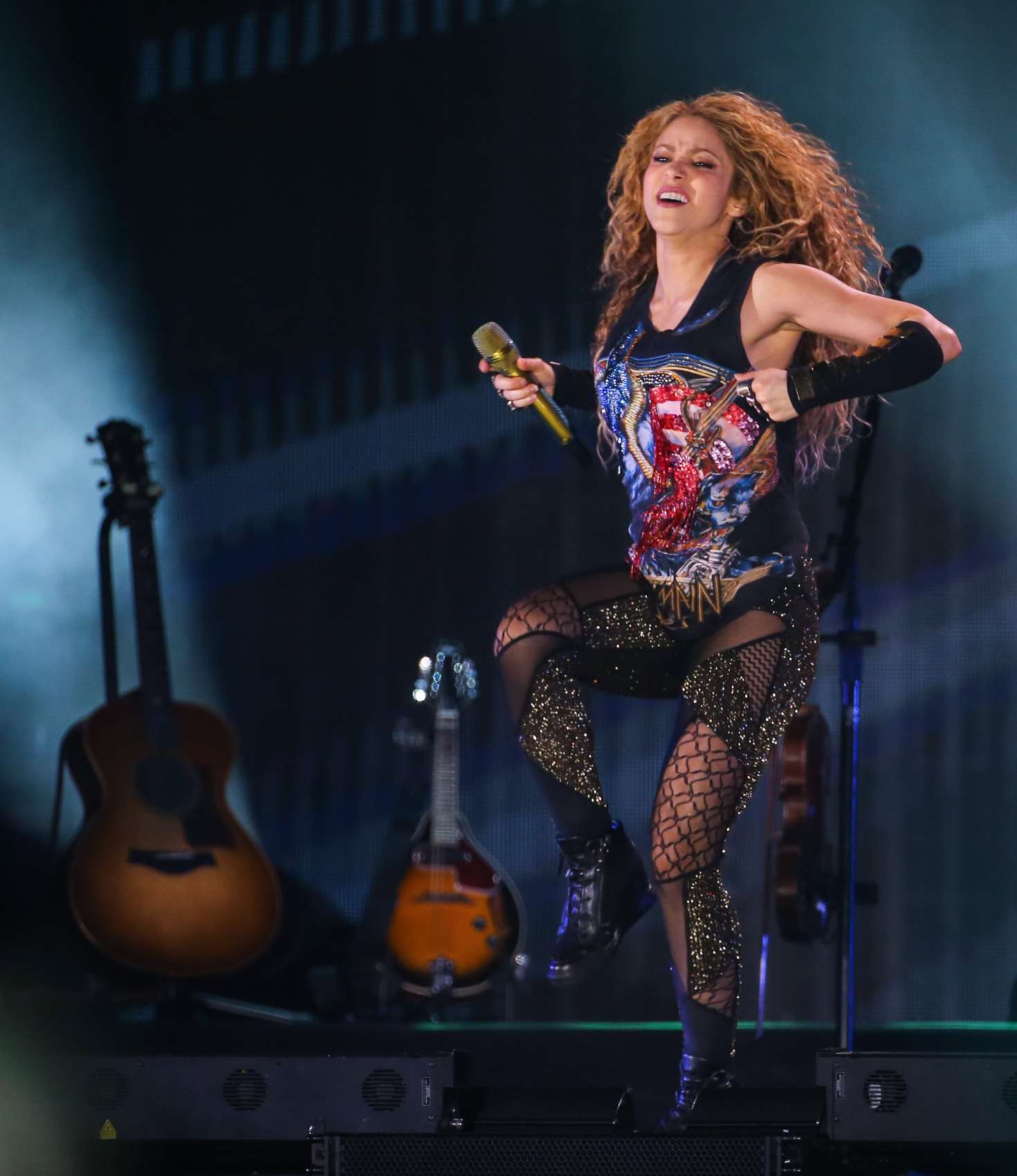 Shakira Performs live on El Dorado World Tour in Istanbul 13 GotCeleb
