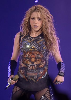 Shakira - Performs live on 'El Dorado World Tour' in Madrid