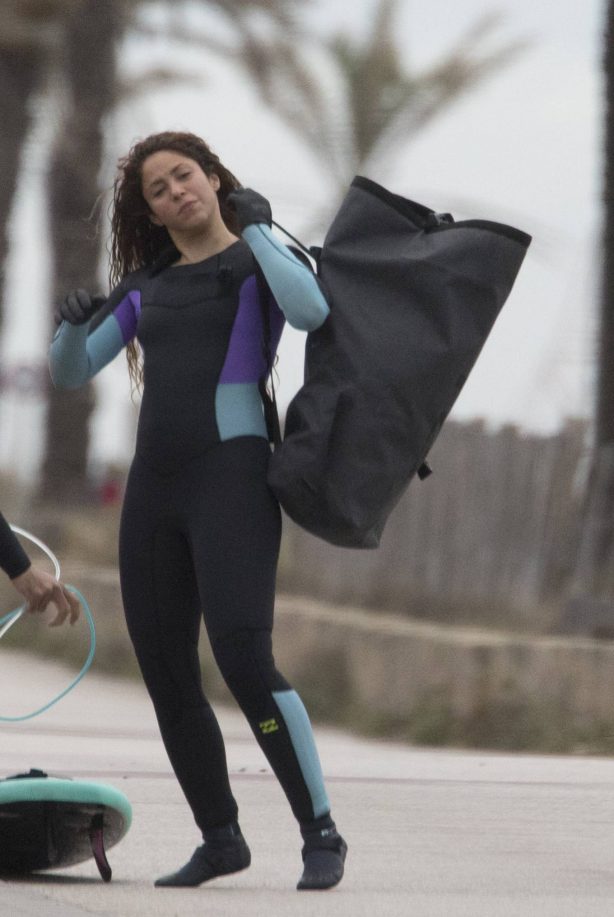 Shakira - Pictured at a surfing lesson on the beach in Barcelona