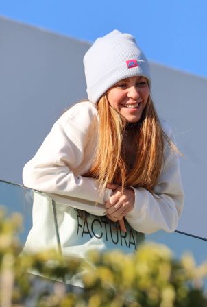 Shakira - Pictured On her house balcony in Barcelona