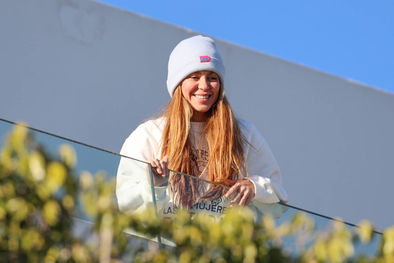 Shakira 2023 : Shakira – Pictured On her house balcony in Barcelona-08