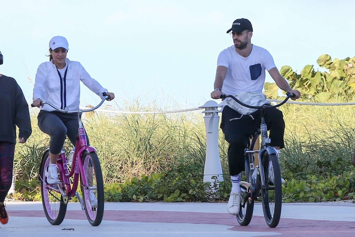 Shakira 2019 : Shakira – Riding a bike at the beach in Miami-03