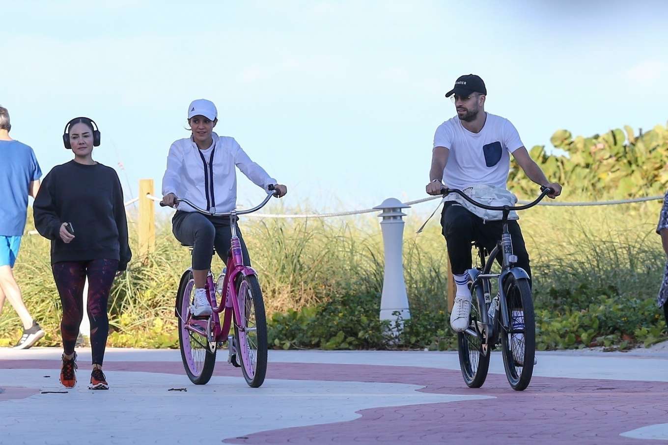 Shakira 2019 : Shakira – Riding a bike at the beach in Miami-10