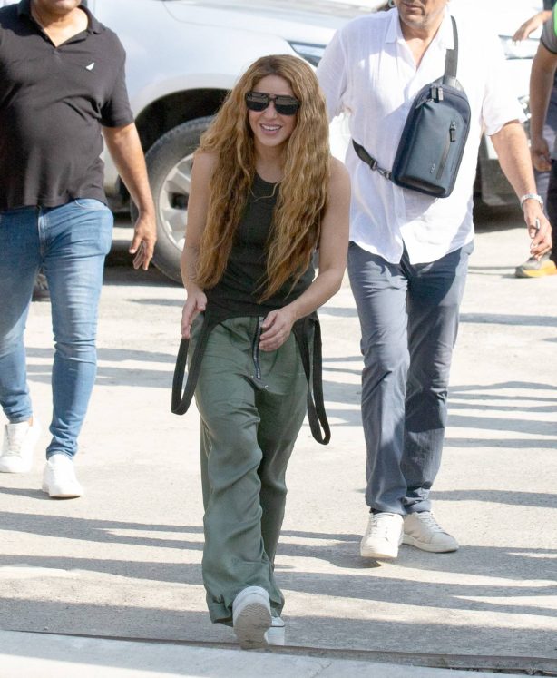 Shakira - Visits a school for low-income families in her hometown of Barranquilla