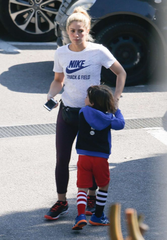 Shakira with her son Milan at Tennis practise in Barcelona