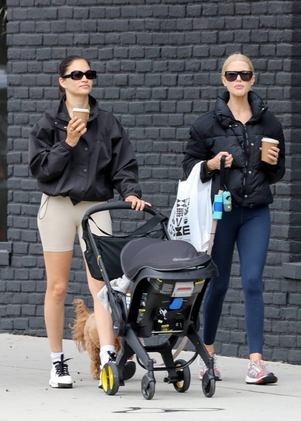 Shanina Shaik - Seen with her baby boy at Blue Bottle Coffee in West Hollywood