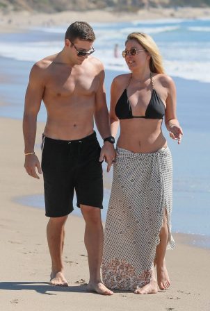 Shanna Moakler - Pictured at the beach in Malibu