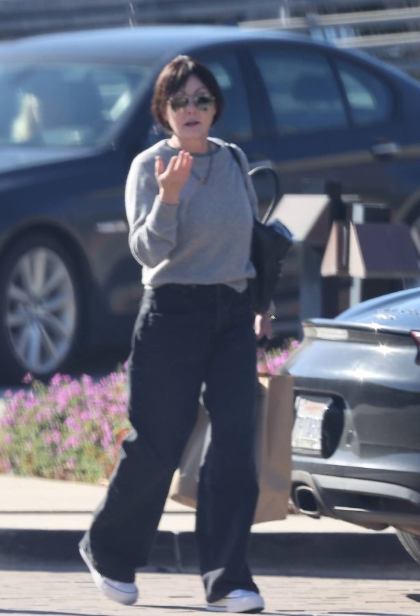 Shannen Doherty - Seen on a New Year's Day Brunch with her mother in Malibu