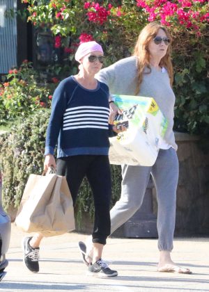 Shannen Doherty Shopping with mom Rosa in Malibu