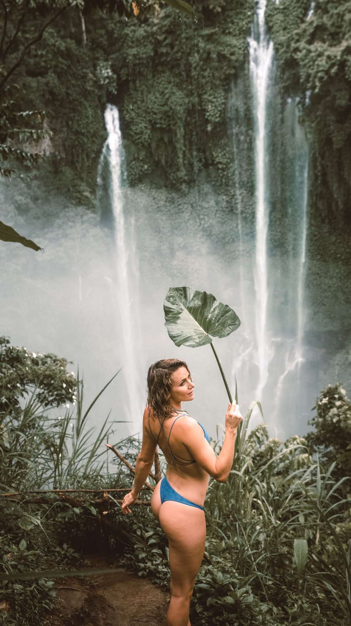 Shantel VanSanten in Bikini - Instagram. 