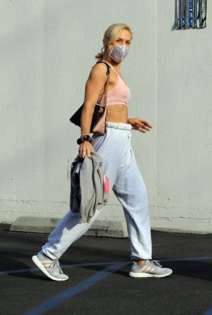 Sharna Burgess - Seen after dance practice in Los Angeles