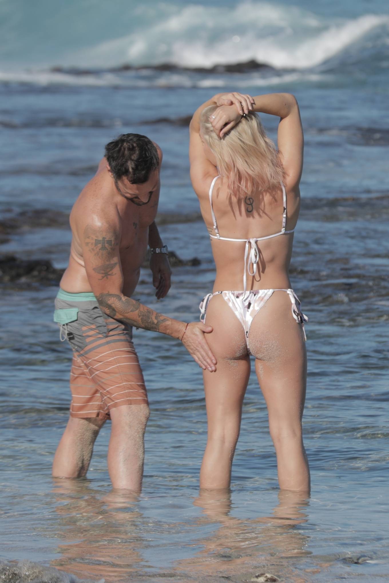 Sharna Burgess – With Brian Austin Green In a bikini in Hawaii