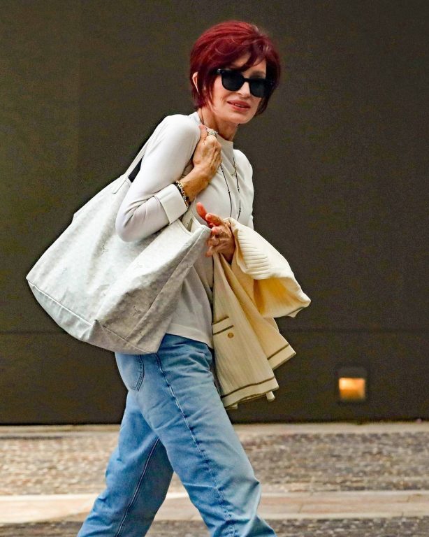 Sharon Osbourne - Arrives at The Maybourne Luxury Hotel in Beverly Hills