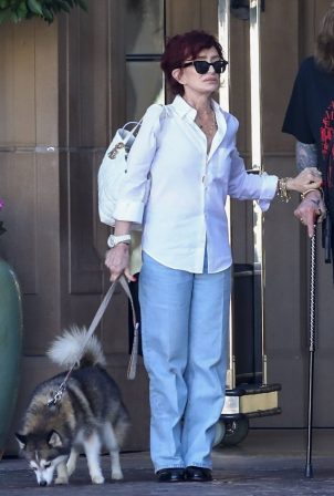 Sharon Osbourne - Out for a lunch in Beverly Hills