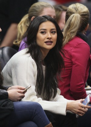Shay Mitchell at Clippers Game at Staples Center in Los Angeles
