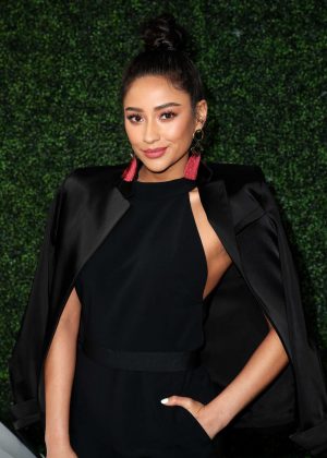 Shay Mitchell - CFDA Variety and WWD Runway to Red Carpet in LA