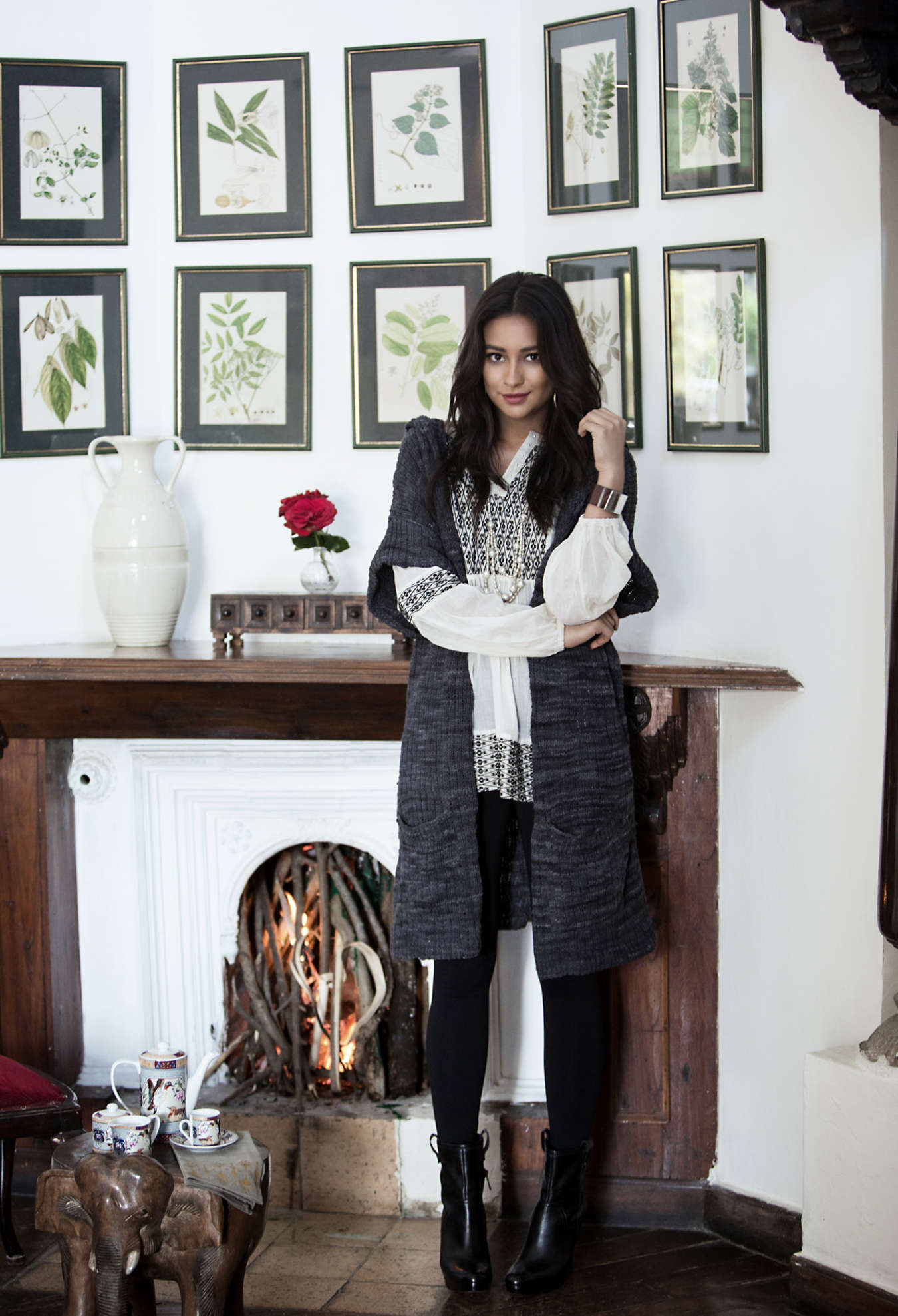 Shay Mitchell: Raven and Lily Holiday Collection 2015 -04 | GotCeleb