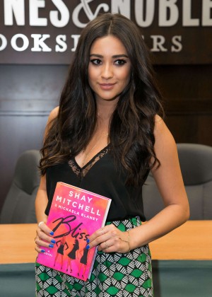 Shay Mitchell - Signs Her New Book 'Bliss' at Barnes & Noble in LA
