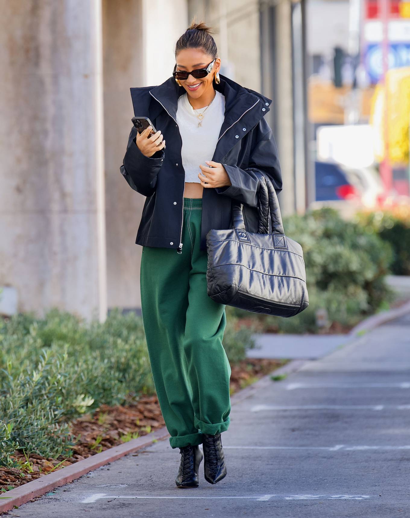 Shay Mitchell 2022 : Shay Mitchell – Wearing Sarah Jessica Parker style rolled up sweatpants with heeled boots in LA-03